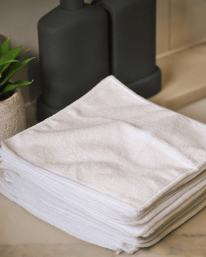 SmallMicrofibreCloth25x25_Lifestyle2