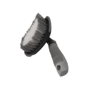 Curved tyre brush